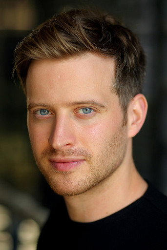 Ảnh của Nicholas Ralph